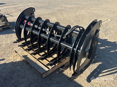 2025 GIYI GYCLG72C 72 in Skid Steer Grapple (Unused)