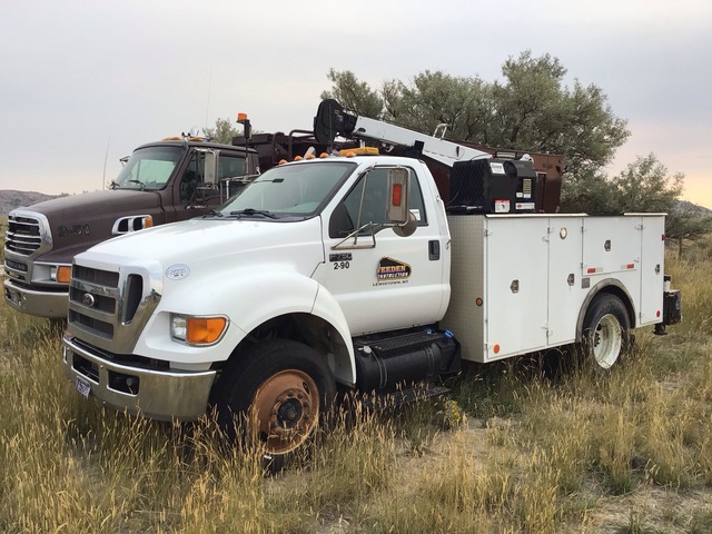 2013 Ford F-750 XLT 4x2 Service Truck 2013 Ford F-750 XLT 4x2 Service Truck