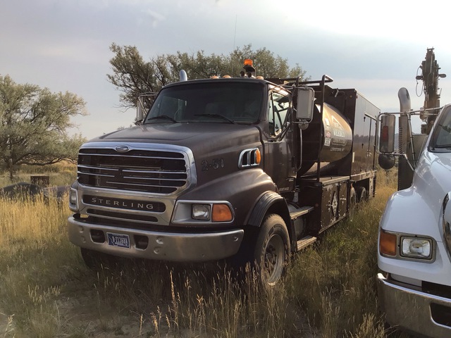 2007 Sterling L8500 2000 gal 6x4 Fuel and Lube Truck 2007 Sterling L8500 2000 gal 6x4 Fuel and Lube Truck