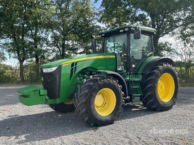 John Deere 8260R 4WD Tractor
