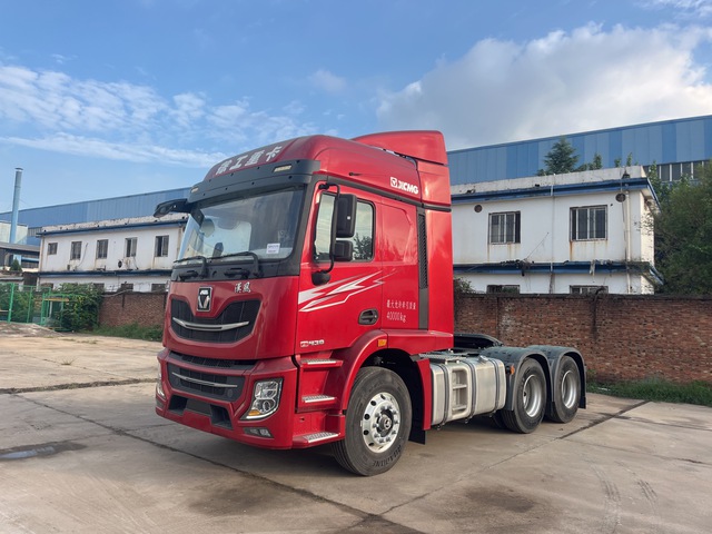 2021 XCMG XGA4250D6WC 6x4 Sleeper Truck Tractor