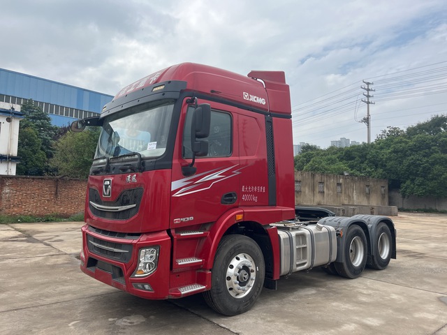 2021 XCMG XGA4250D6WC 6x4 Sleeper Truck Tractor