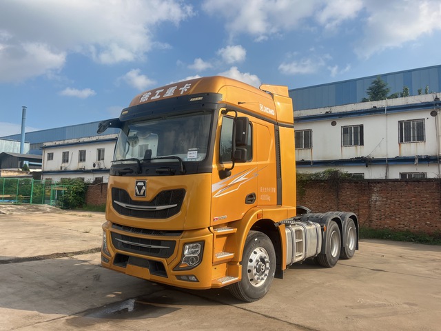 2021 XCMG XGA4250D6WC 6x4 Sleeper Truck Tractor