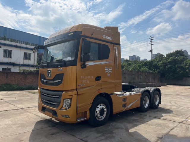2021 XCMG XGA4250D6WC 6x2 Sleeper Truck Tractor (Unused)