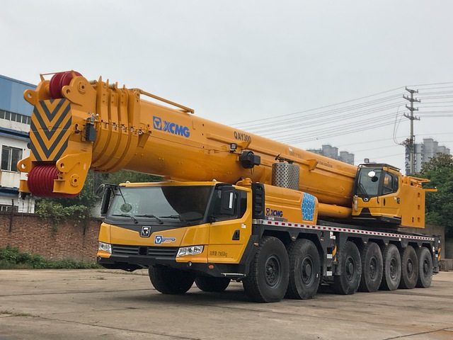 2010 XCMG QAY300 300 ton 14x8x10 All Terrain Crane 2010 XCMG QAY300 300 ton 14x8x10 All Terrain Crane