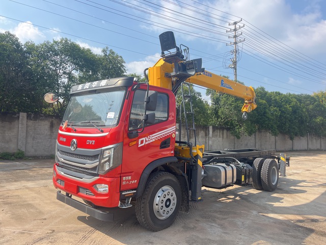XCMG SQS200-4 8 ton on 2023 DongFeng DV3 4x2 Crane Truck (Unused) XCMG SQS200-4 8 ton on 2023 DongFeng DV3 4x2 Crane Truck (Unused)
