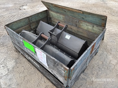 LH 1300 mm Qty of cleanup Buckets Qty de Godets de Curage ملحقات البناء المتنوعة