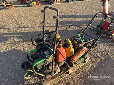 Qte de Plaques VIbrantes Qty Of Vibratory Plate Compactor