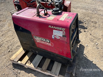 Lincoln Ranger 305G 300 A Electric Welder