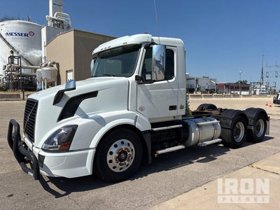 2016 Volvo VNL64T300 6x4 T/A Day Cab Truck Tractor