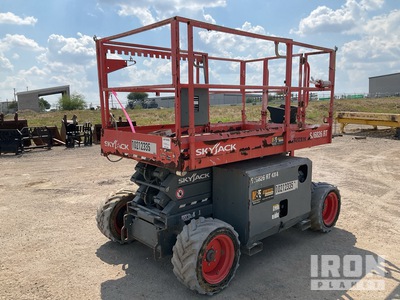 2017 Skytrak 6826RT Diesel 4x4 Scissor Lift (Inoperable)