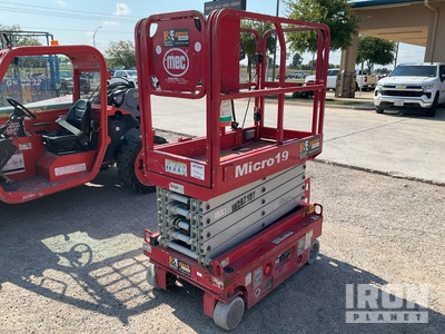 2019 Mec Micro 19 Electric Scissor Lift (Inoperable)