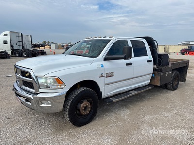 2018 Ram 3500 4x4 Crew Cab Flatbed Truck