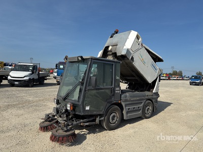 2006 Schmidt Compact 200 Sweeper Truck