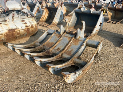 SEC 72 in Q/C Excavator Rake