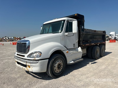 2009 Freightliner Columbia 6x4 を見 Dump Truck
