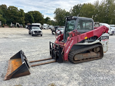 2016 Takeuchi TL12V2 Two-Speed Chargeuse sur rails compacte