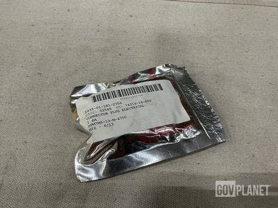 (6) Astrex Electronics 74016-18-85P Electrical Plug Connectors