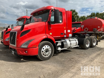 2021 Volvo VNR 6x2 تراكتور شاحنة نهارية (ثنائية المحور)