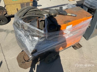 Acklands Electric Welder