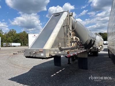 2012 MAC 1050 cft T/A Pneumatic Bulk Trailer