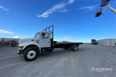 1995 International 4900 4x2 Autocarro cassone fisso