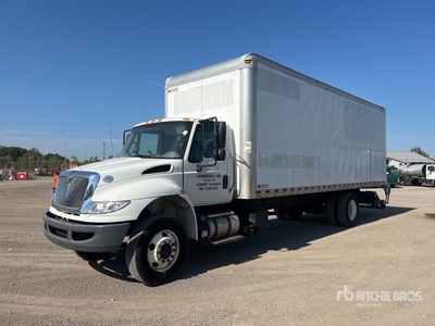 2016 International 4300 4x2 Moving Van Truck