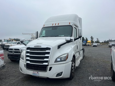 2019 Freightliner Cascadia 126 6x4 تراكتور شاحنة كابينة النوم (ثنائية المحور)