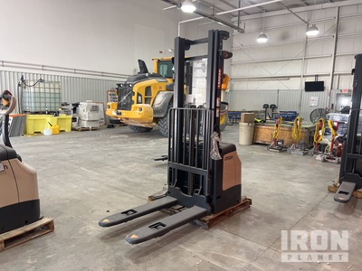 Crown ES 4000 3360 lb Elektro-Hochhubwagen