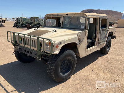 2007 AM General M1097R1 HMMWV 4 Door Soft Top w/Truck Body