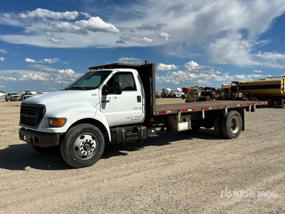 2000 Ford F-650 4x2 平台トラック