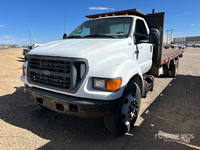 2000 Ford F-650 4x2 Flatbed Dump Truck