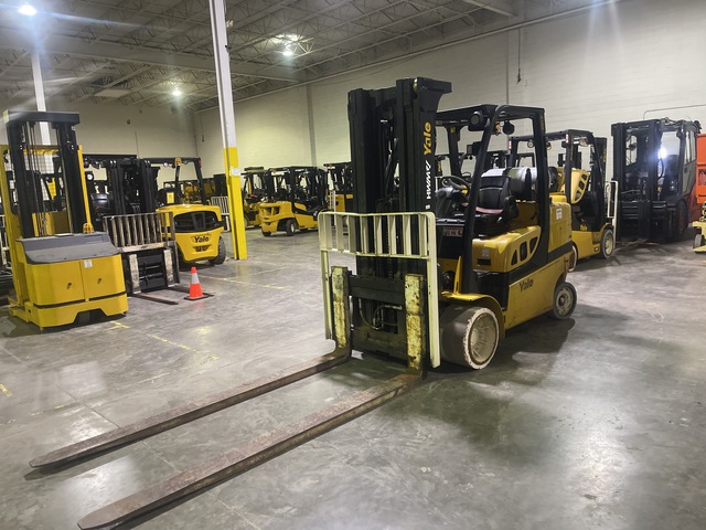 2017 Yale GLC100VXTNTSE092 9500 lb Cushion Tire Forklift
