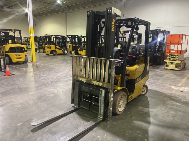 2018 Yale GLC060VXNESE088 6000 lb Cushion Tire Forklift