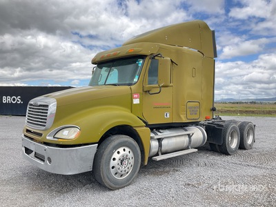 2013 Freightliner Columbia CL120 6x4 Tractocamion con Dormitorio / T/A Sleeper Truck Tractor