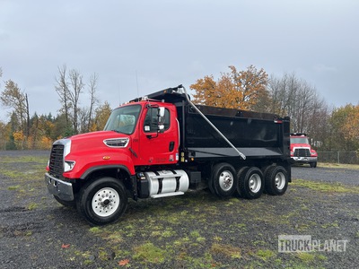 2015 Freightliner 114SD 8x4 Tri/A Dump Truck