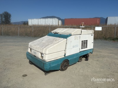 Tennant 8410 Ride-On Spazzatrice pavimenti