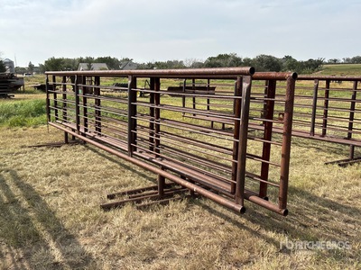 Quantity of (4) 24 ft Free Standing Viehzuchtgremium