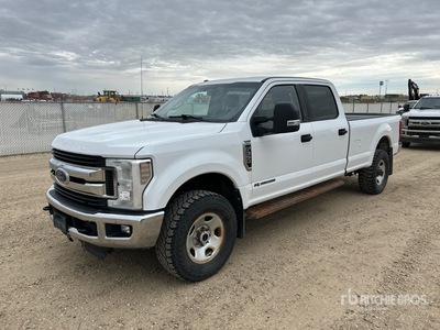 2019 Ford F-350 XLT 4x4 Crew Cab بيك اب