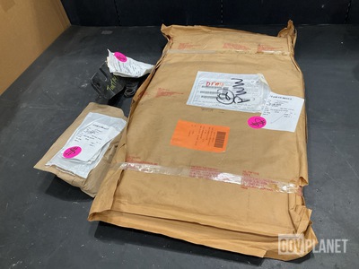 (1) Connecting Link, (3) Mounting Brackets, (3) Section Seals & Assorted Items
