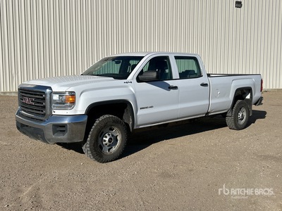2016 GMC Sierra 2500HD 4x4 Crew Cab بيك اب