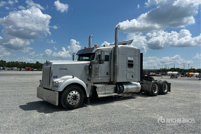 2018 Kenworth W900 6x4 Ciągnik siodłowy T/A z kabiną sypialną