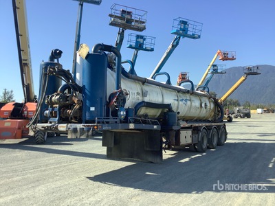 2006 Advance Tri/A Remolque cisterna de vacio