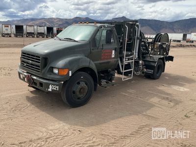 2001 Ford F-650 Super Duty Aircraft Hydrant Truck