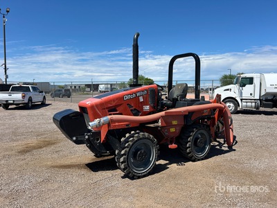 2024 Ditch Witch RT80 4x4x4 Zanjadora