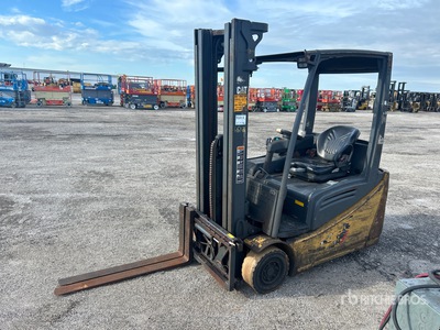 Cat 2ET3000 3150 lb Elektrogabelstapler