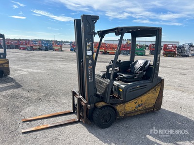 Cat 2ET4000 3940 lb Elektrogabelstapler