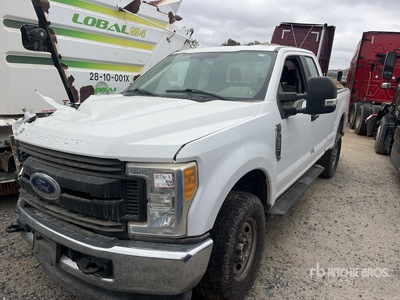 2017 Ford F-250 4x4 Extended Cab Pickup