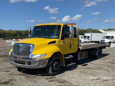 2007 International 4300 4x2 Extended Cab Rollback Truck
