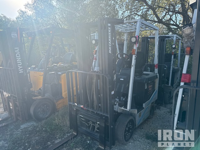 MONTACARGAS ELéCTRICO UNICARRIERS MCT1B2L25S